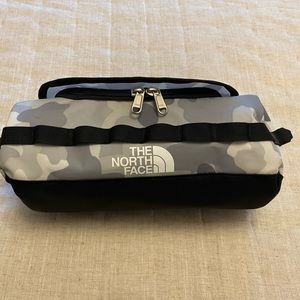 The north face base camp travel canister